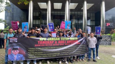 Ratusan Mahasiswa Sumsel Datangi KPK, Minta Abusari Diperiksa Terkait Pinjaman Pemda.Muba Terhadap PT MSI